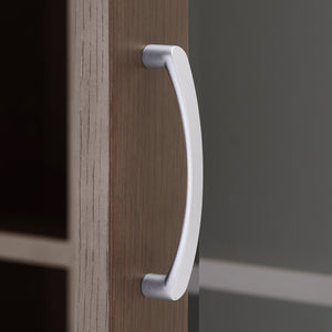 【掴みやすく美しい、取っ手】毎日触れるものだからこそ、デザイン性はもちろん、指のかかりやすさといった使い心地にもこだわりました。