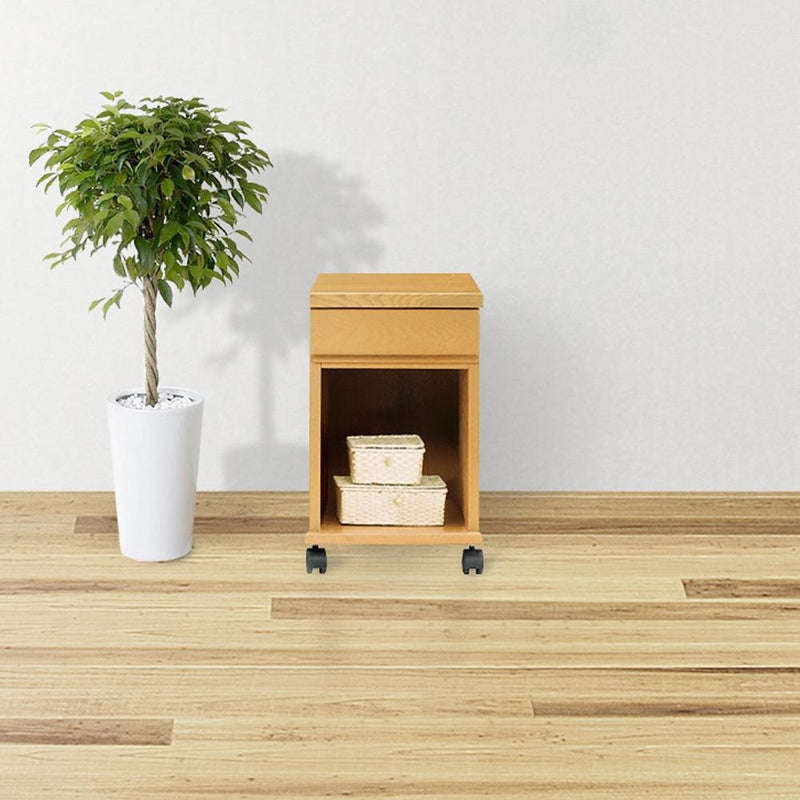 【お部屋に馴染むデザイン】シンプルな木製リビングワゴンで、どんな空間もすっきりと演出します。