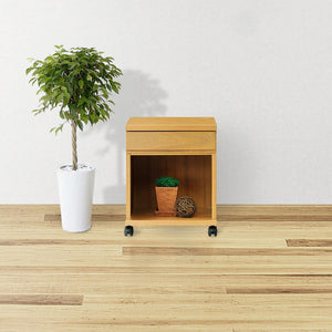 【空間に溶け込むデザイン】どんなお部屋にも馴染む、木製リビングワゴンの優しい佇まい。