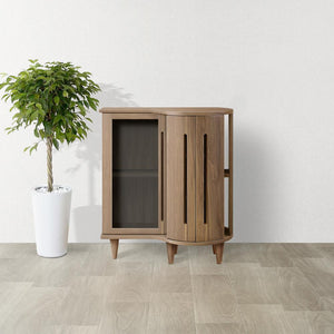 【空間を彩るデザイン】洗練されたフォルムが、リビングやダイニングに上質なアクセントを添え、日々の暮らしを豊かにします。