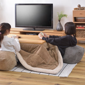 【床座りスタイルに最適】コタツやローテーブルと相性抜群、体にフィットする座り心地で長時間のくつろぎをサポートします。