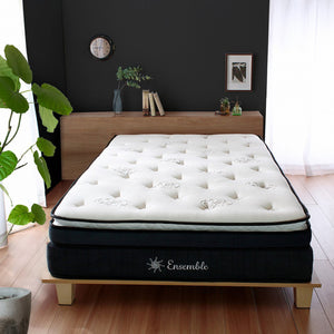 【心地よい朝を迎える場所】日々の疲れを癒し、快適な眠りへと誘う、落ち着いた寝室空間を演出します。