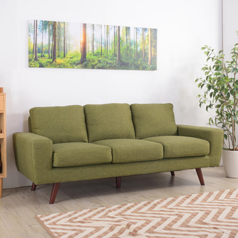 【空間を彩る】落ち着いたグリーンのファブリックが、お部屋に心地よい安らぎをもたらします。